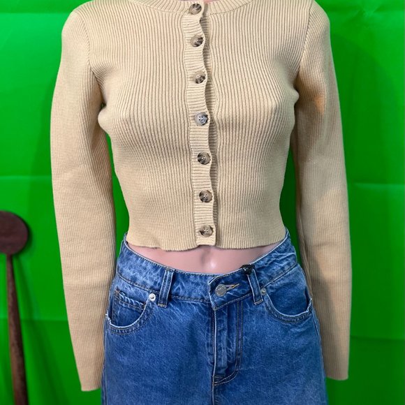 Forever 21 Crop Top Sweater - Picture 5 of 5